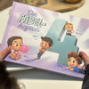 Ein Kind bestaunt den Buchdeckel des neuen Buches für 4 Kinder von Hurra Helden. 