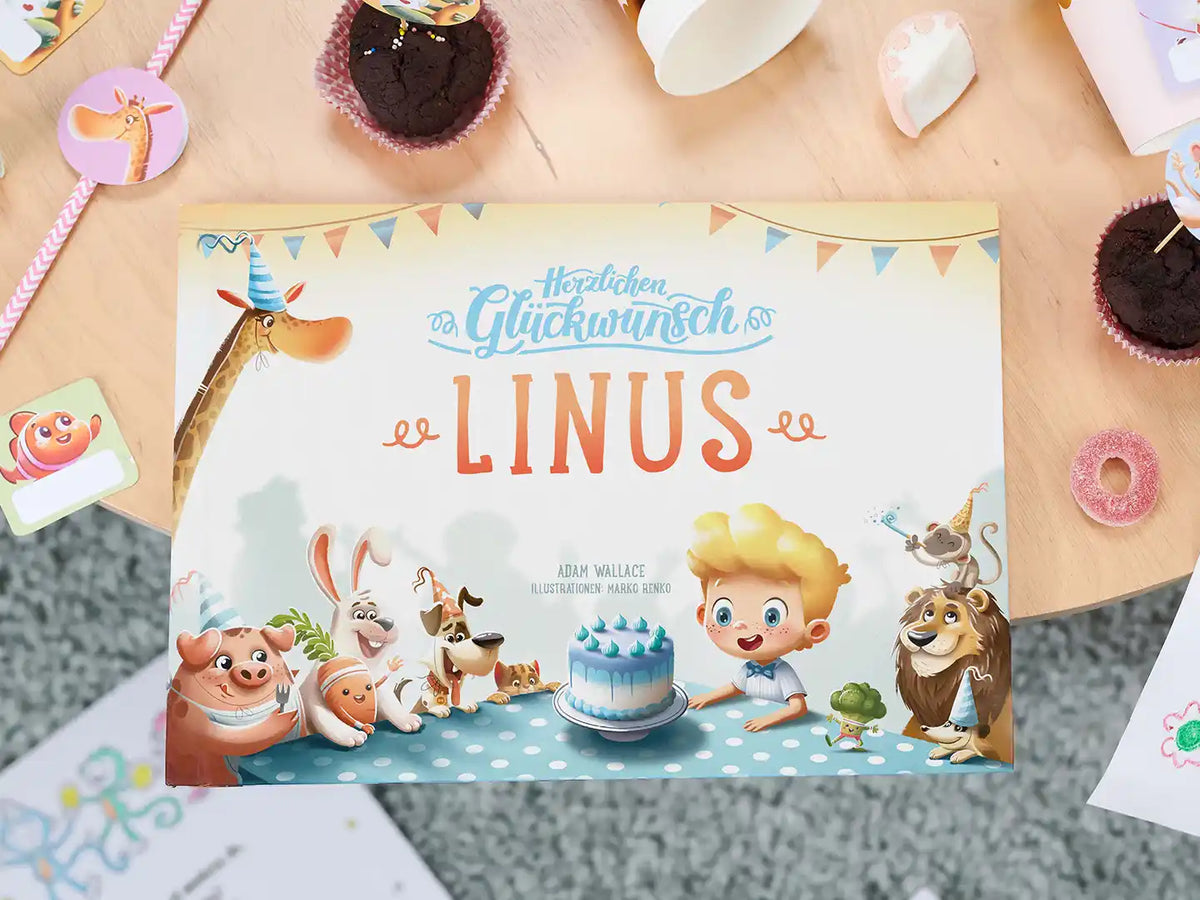Ein Einband eines personalisierten Geburtstagsbuchs, das sich hervorragend als Geschenk eignet.